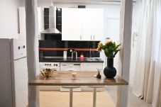 Apartment in Madrid - M (PEZ30)