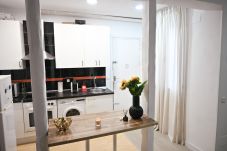 Apartment in Madrid - M (PEZ30)