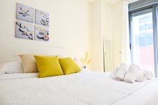 Apartment in Madrid - Style and Comfort in Delicias Apartment