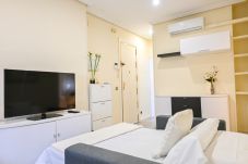 Apartment in Madrid - Cozy two-bedroom apartment in Delicias EMB154