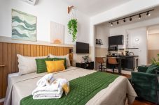 Studio in Rio de Janeiro - 3 minutes from Copacabana beach | RD1205