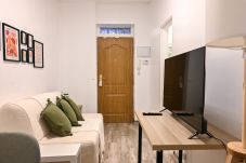 Apartment in Madrid - Cozy two-bedroom apartment on Av. Albufera