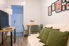 Apartment in Madrid - Cozy two-bedroom apartment on Av. Albufera