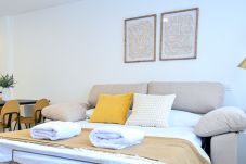 Apartment in Madrid - Spacious apartment in Pasaje Virgen de la Alegría M (ALE1A )