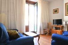 Apartment in Madrid - Cozy room with single bed near the Tribunal metro M (DP13-1º)