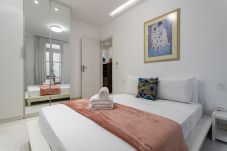 Apartment in Rio de Janeiro - 4 minutes from Copacabana beach | NSC205