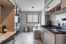 Apartment in São Paulo - Apto com WiFi ao lado da Av. Brigadeiro Faria Lima