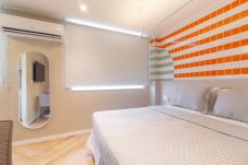 Apartment in Rio de Janeiro - Cosy a few steps from Copacabana Beach | Q13