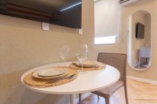 Apartment in Rio de Janeiro - Cosy a few steps from Copacabana Beach | Q13