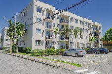 Apartment in Florianópolis - Apto c ótima localização prox praias e pq aquatico