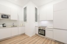 Apartment in Madrid - Comfort and urban style: your perfect apartment with 3 bedrooms 