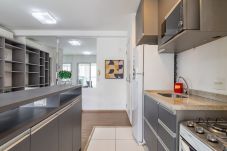 Apartment in São Paulo - 1 Bedroom Apartment with 200 Mb Wi-Fi, Swimming Pool, Sauna, Gym and Garage