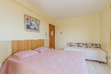 Rent by room in Caldas Novas - Flat bem localizado próx aos parques aquáticos