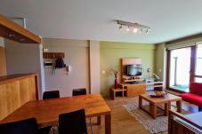 Apartamento en San Carlos de Bariloche - Terrazas del Lago II C con terraza y estacionamiento 