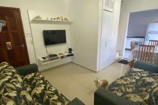 Apartamento en Guarujá - Apto a 500 metros da praia da Enseada no Guarujá