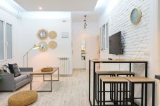 Apartamento en Madrid - Moderno y elegante ap. Barrio Ibiza MEN30