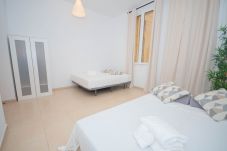 Apartamento en Madrid - Habitaciones en alquiler en Barrio Chueca - Madrid INF1F