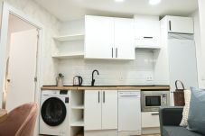 Apartamento en Madrid - Encantador apartamento de un dormitorio en Madrid, cerca al metro Tetuán GHR13