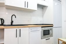 Apartamento en Madrid - Encantador apartamento de un dormitorio en Madrid, cerca al metro Tetuán GHR13