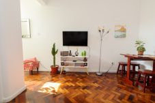 Apartamento en Rio de Janeiro - NS604| dormitorio y salón a 400 metros de la playa