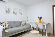 Apartamento en Madrid - Linda Vivienda de tres dormitorios en Vallecas PEI444B