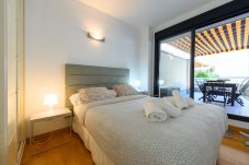 Apartamento en Madrid - Moderno Apartamento Familiar con Terraza y Piscina en Madrid SOD1 